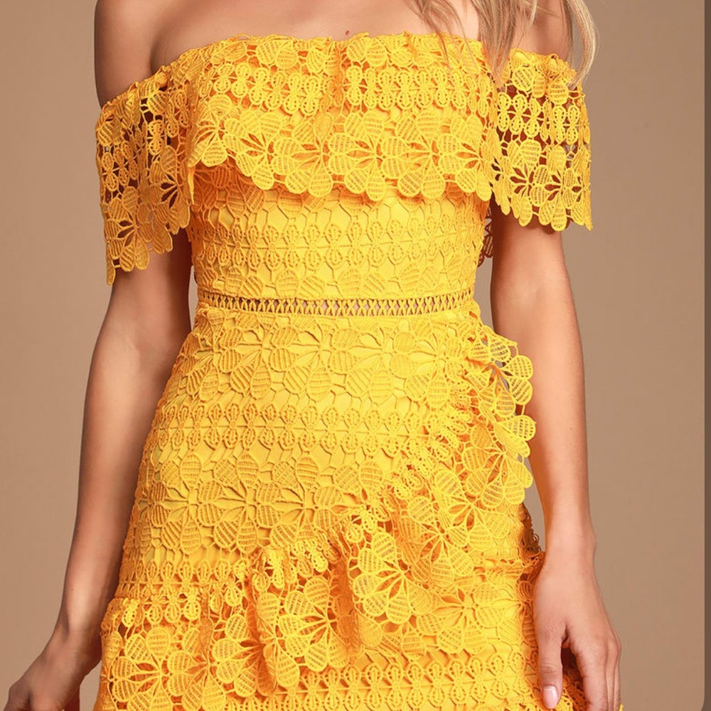 NWT Lulus yellow lace off the shoulder dress - Picture 3 of 6